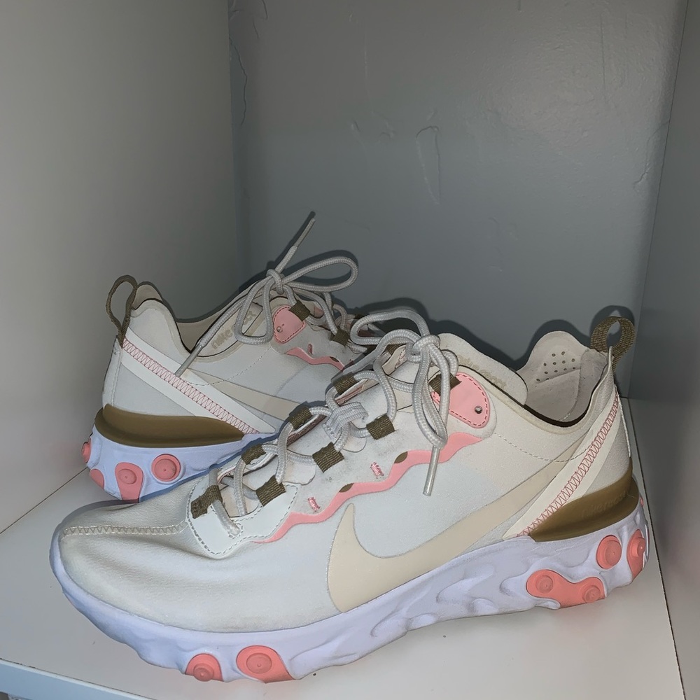 NIKE React Element 55 cream white pink tan. Great condition ~ worn maybe 5 times